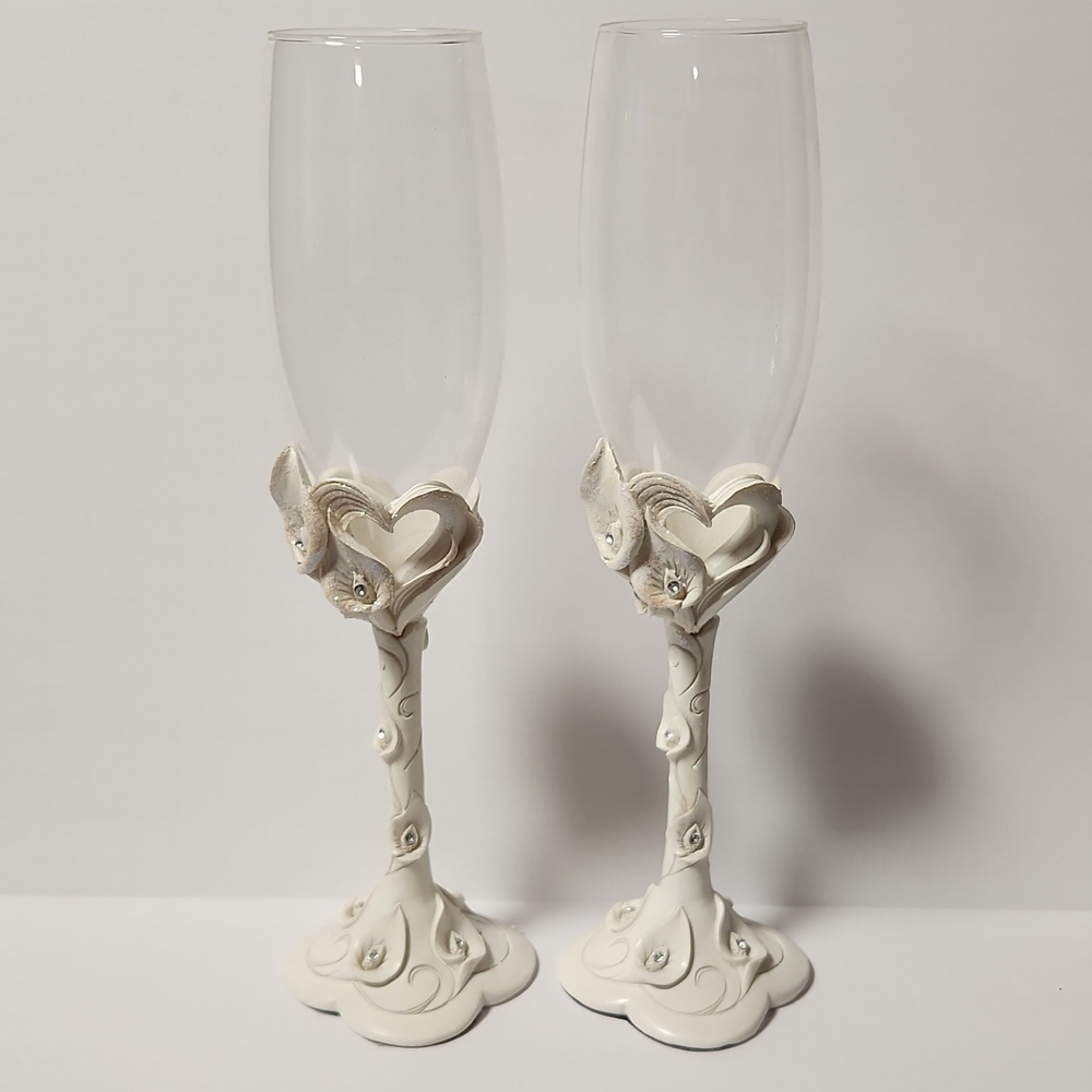 Elegant Crystal Wedding White Heart & Floral Champagne Flutes